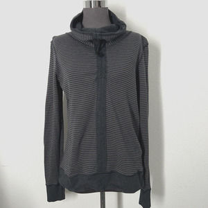 Lululemon In A Cinch Top Women 4 (Est) Grey Black Reversible Pullover Cowl Neck